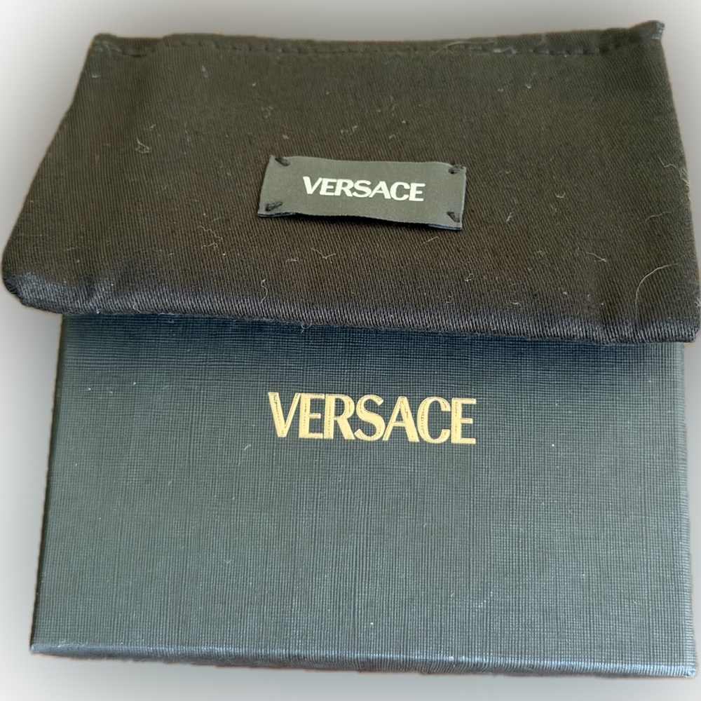 Versace La Medusa Leather Card Holder with Dust bag and box - Picture 9 of 14
